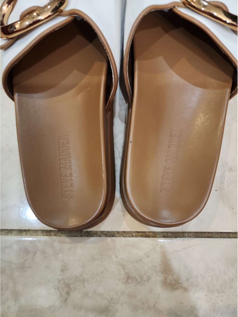 Steve Madden Women's Slip-On Sandals Gold Buckle Size 8 - Picture 6 of 11